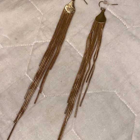 Elegant Gold Earrings - Picture 1 of 1